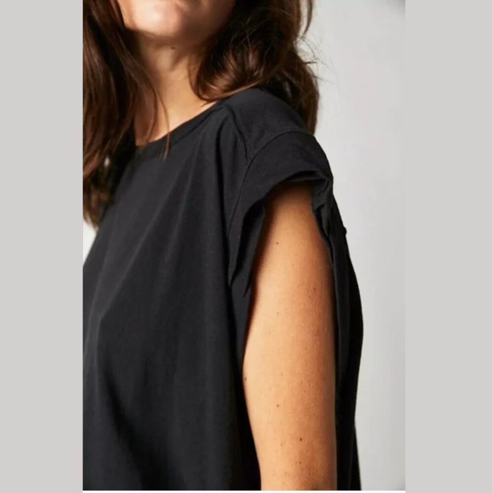 Free People We The Free Naomi Oversize Muscle Tee Black Size Medium NWT - Picture 3 of 5
